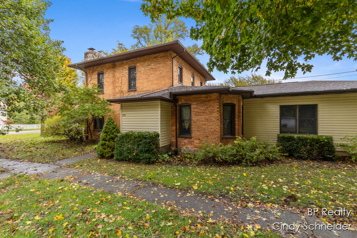282 N Centre Street Property Photo 3
