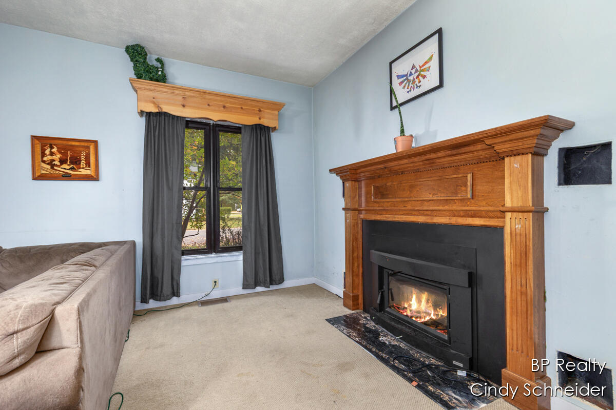 282 N Centre Street Property Photo 9