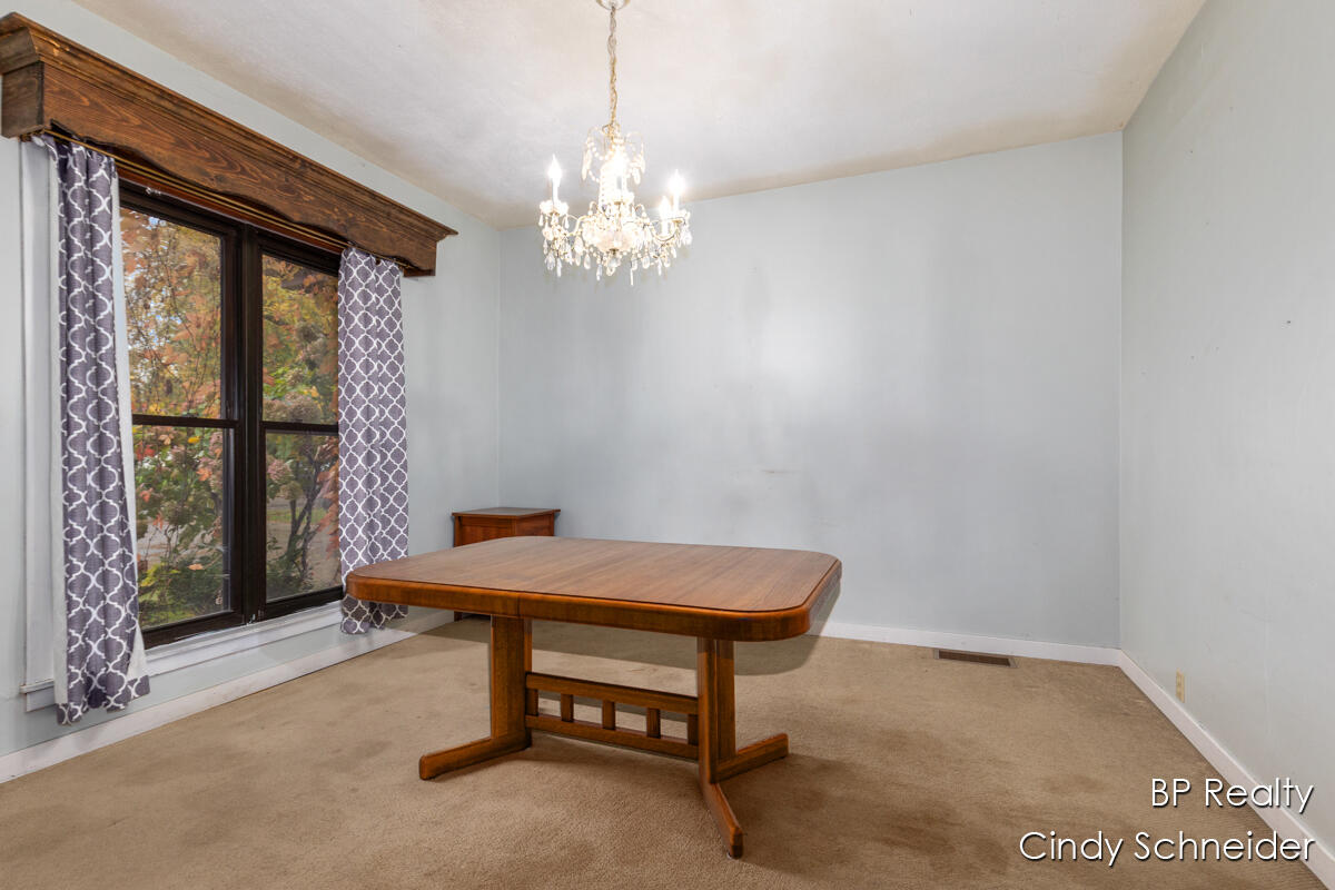 282 N Centre Street Property Photo 11