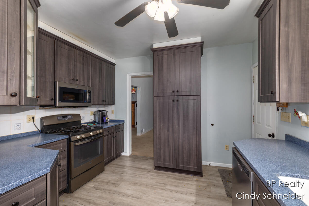282 N Centre Street Property Photo 13