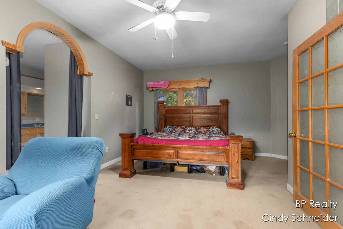 282 N Centre Street Property Photo 17