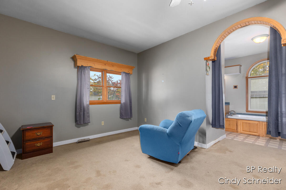 282 N Centre Street Property Photo 18