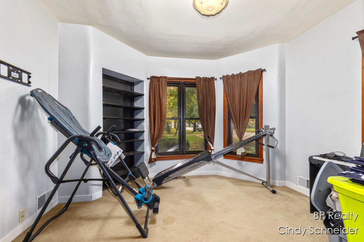 282 N Centre Street Property Photo 22
