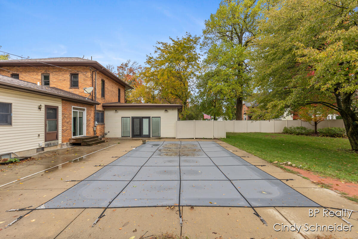 282 N Centre Street Property Photo 34