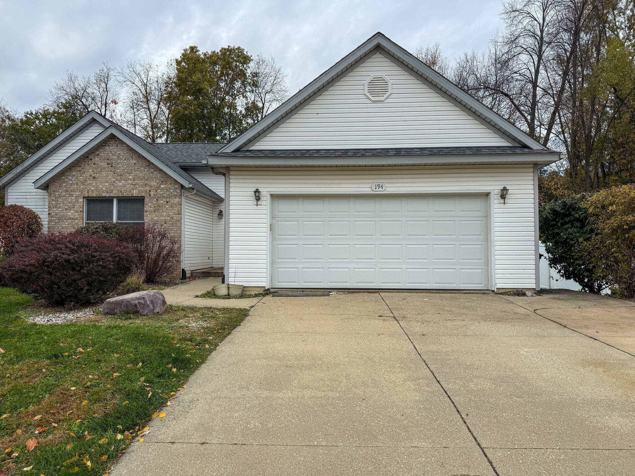 194 Black Cherry Lane Property Photo 5