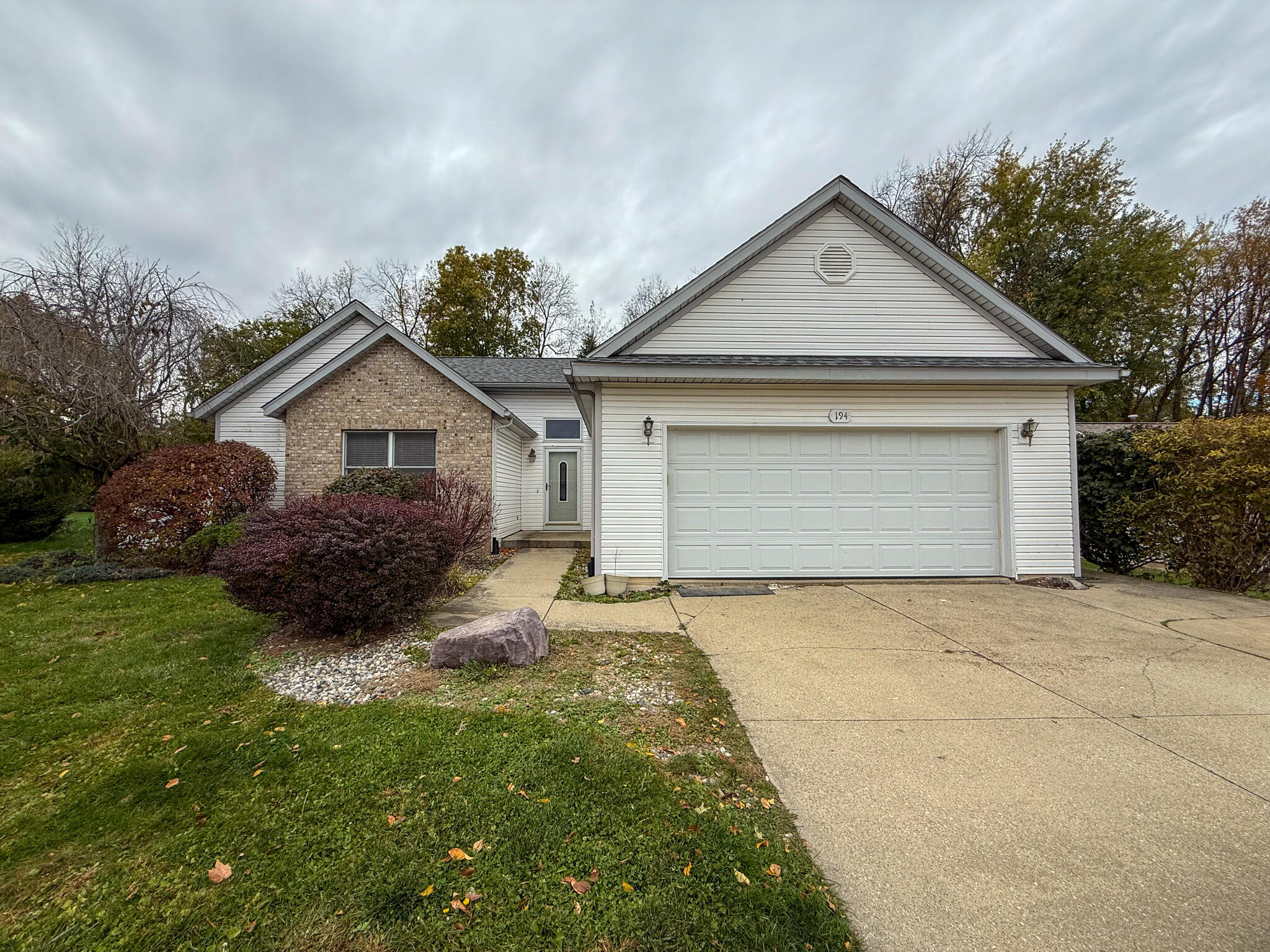 194 Black Cherry Lane Property Photo 8