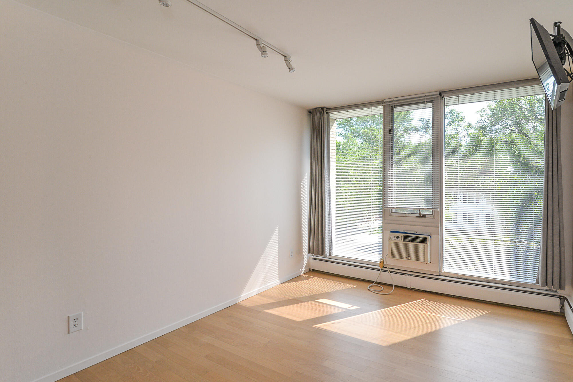 1531 Packard, 15 Property Photo 7