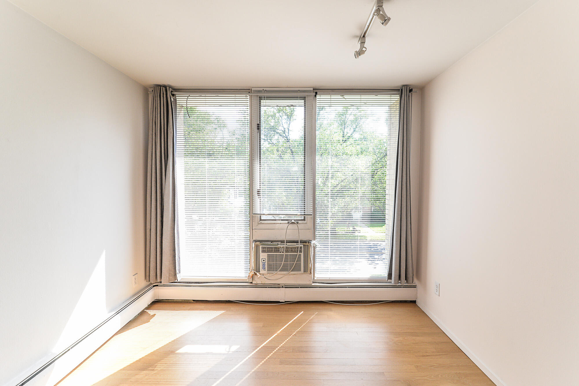 1531 Packard, 15 Property Photo 8