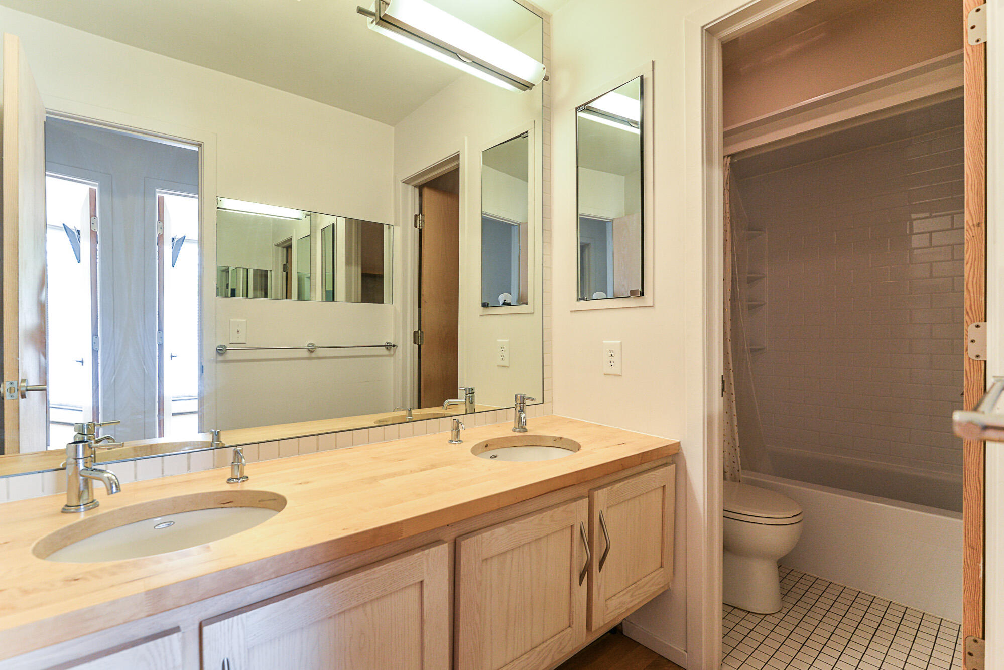 1531 Packard, 15 Property Photo 13