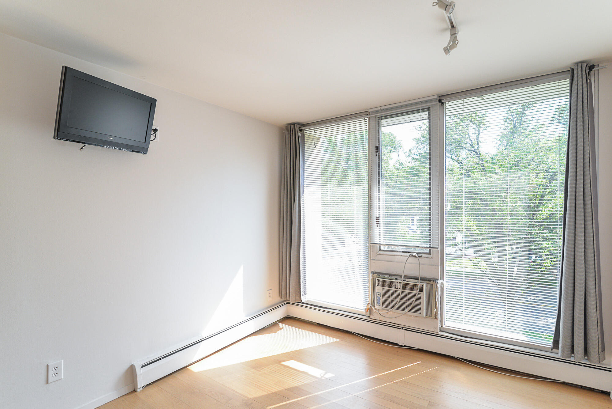 1531 Packard, 15 Property Photo 16