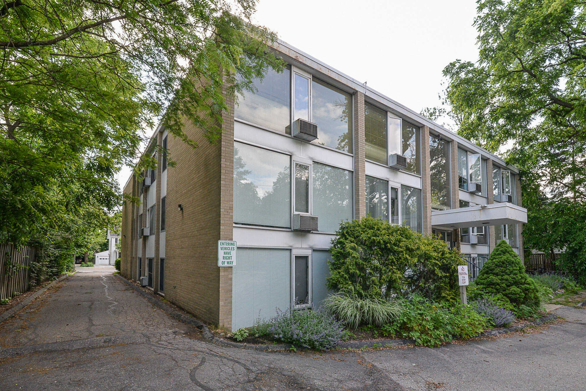 1531 Packard, 15 Property Photo 20