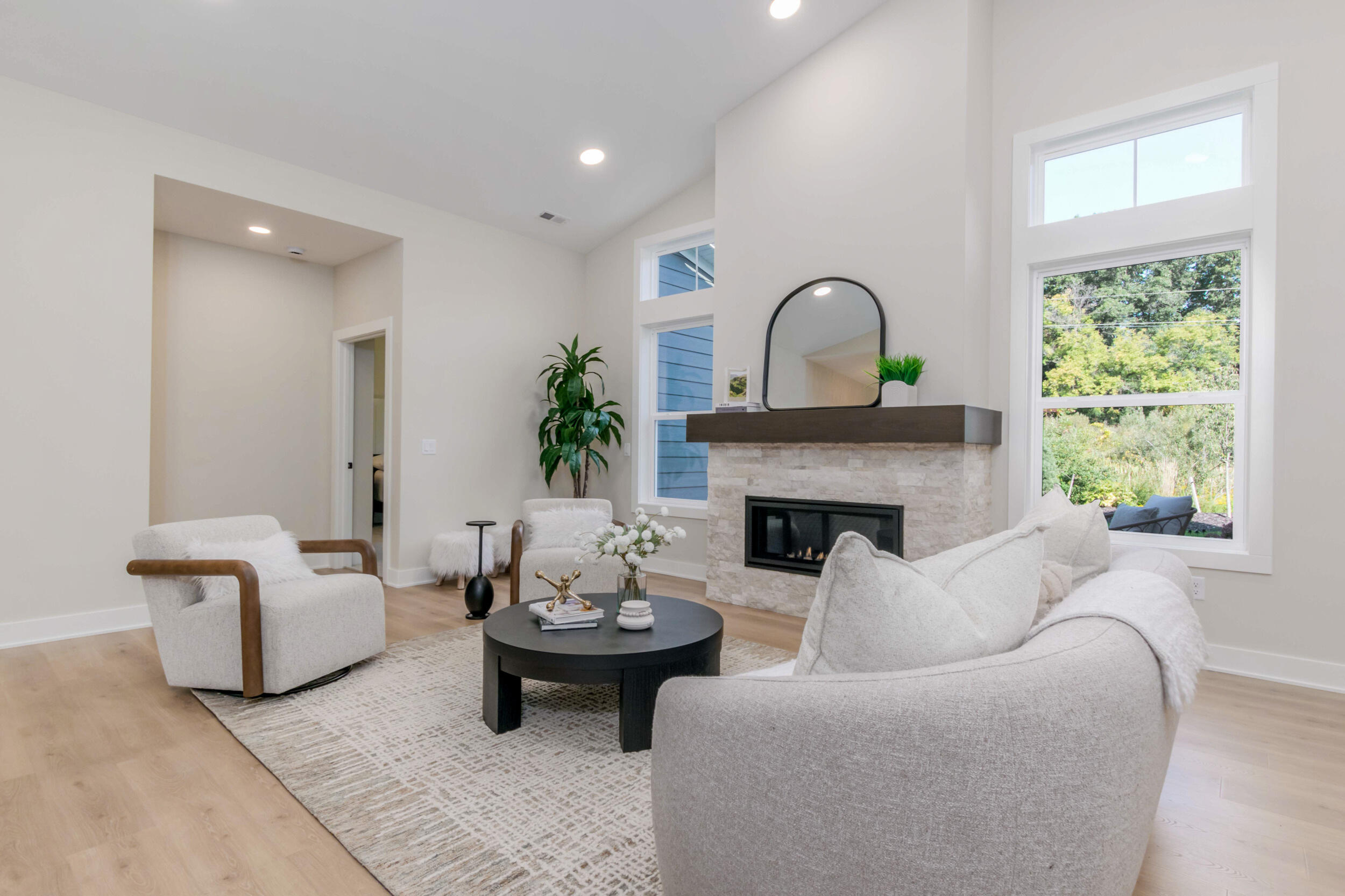 4708 Knapp Bluff Drive Ne Property Photo 7