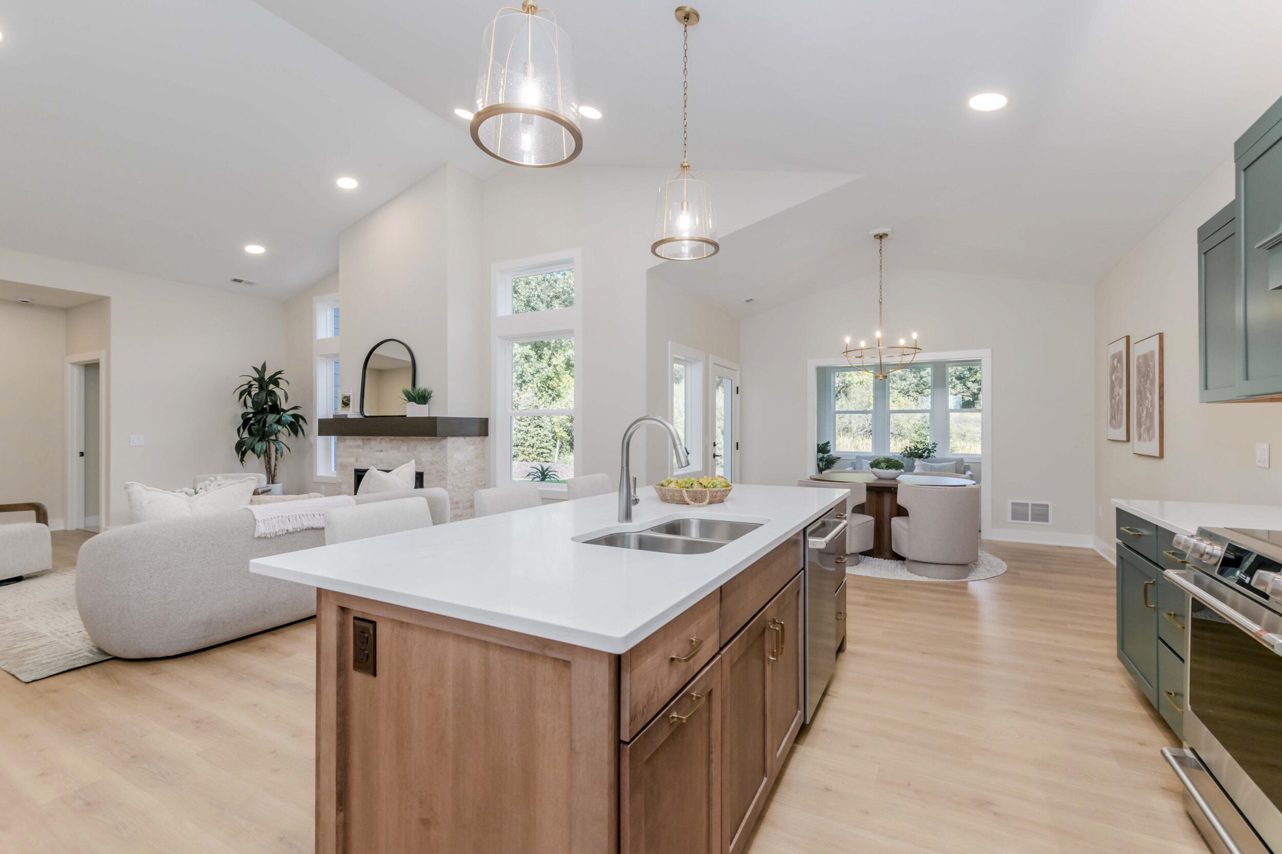 4708 Knapp Bluff Drive Ne Property Photo 12