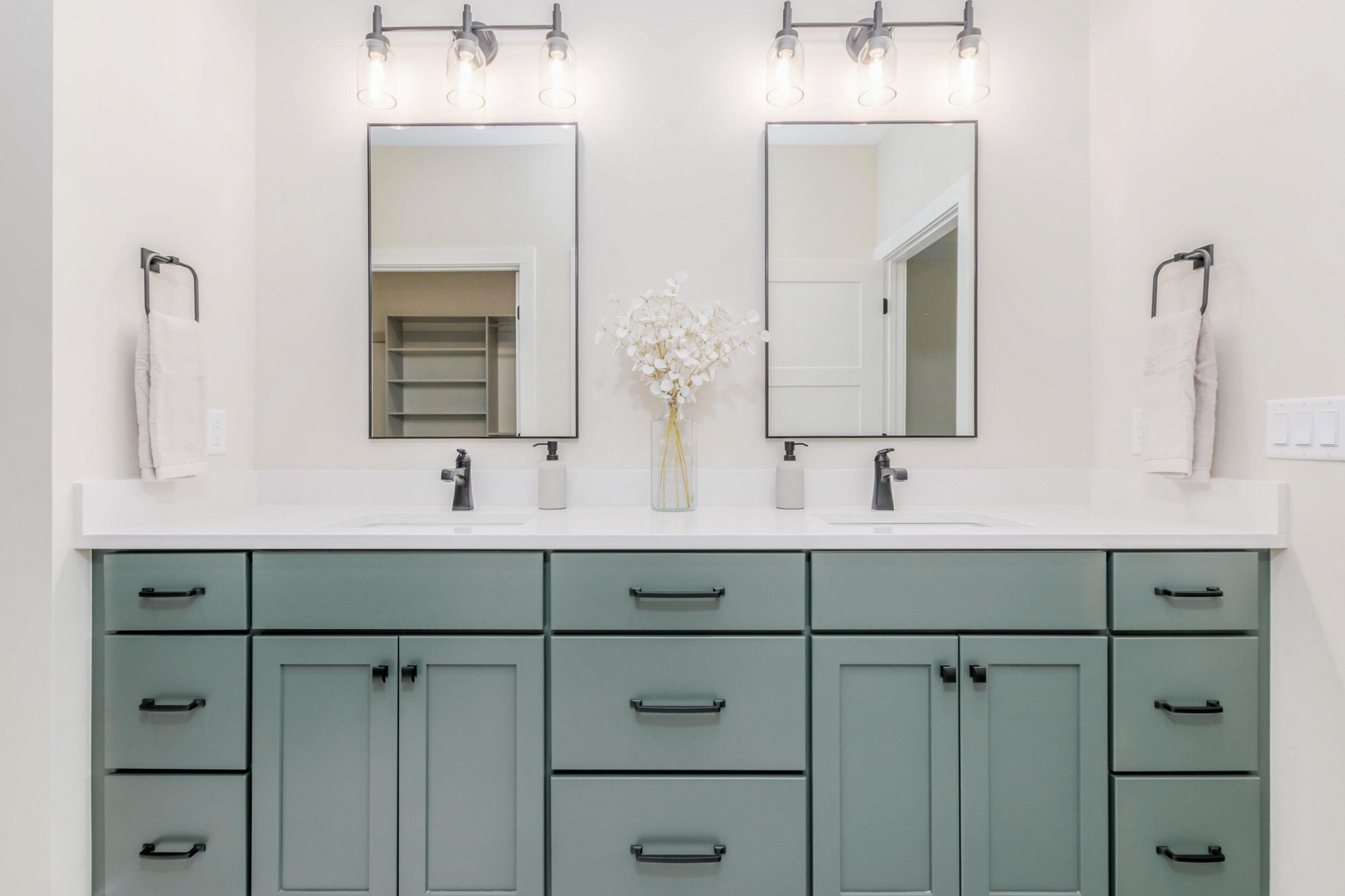 4708 Knapp Bluff Drive Ne Property Photo 28