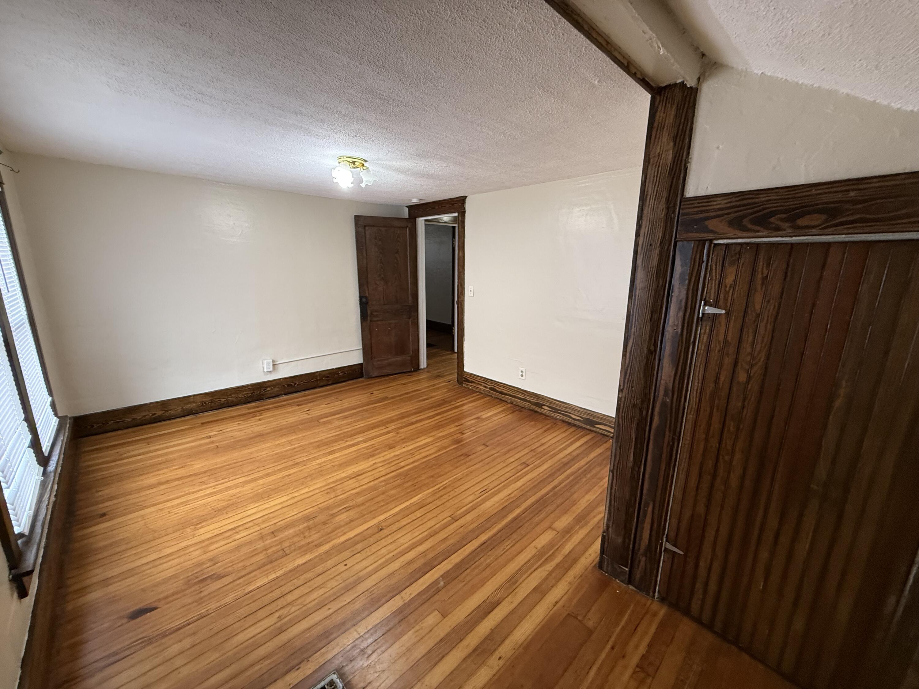 329 S Clemens Avenue Property Photo 8