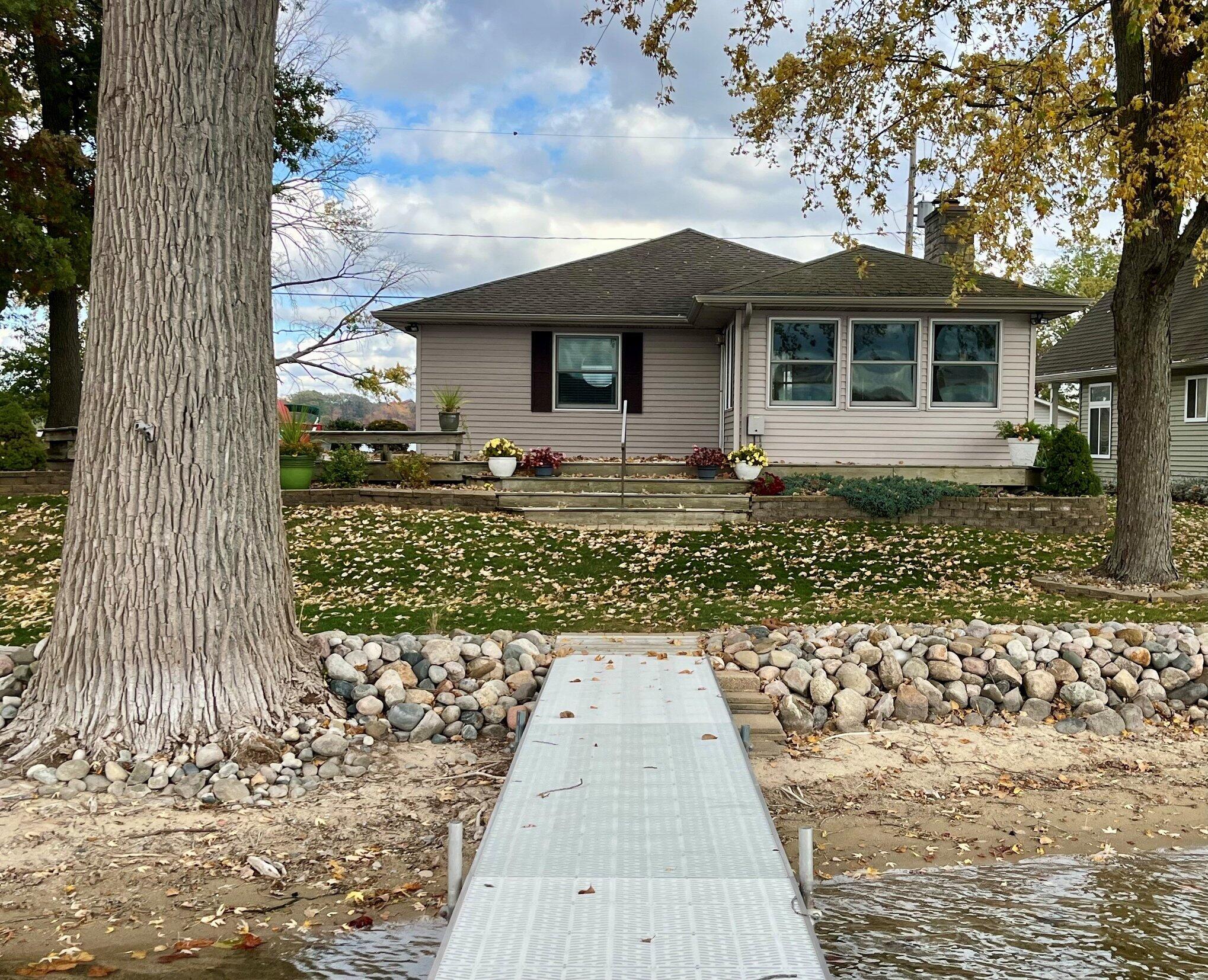 10968 Boniface Point Drive Property Photo 2