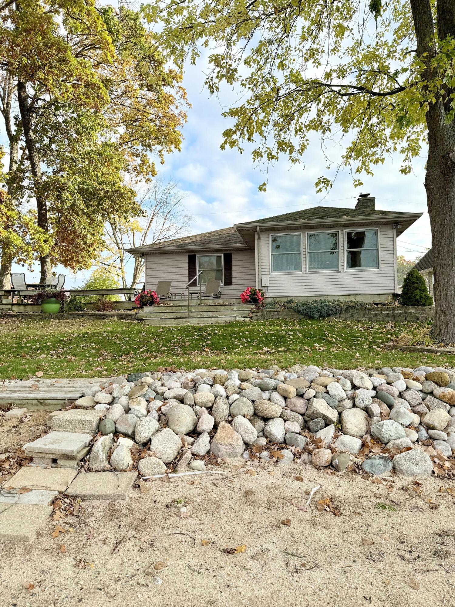 10968 Boniface Point Drive Property Photo 3