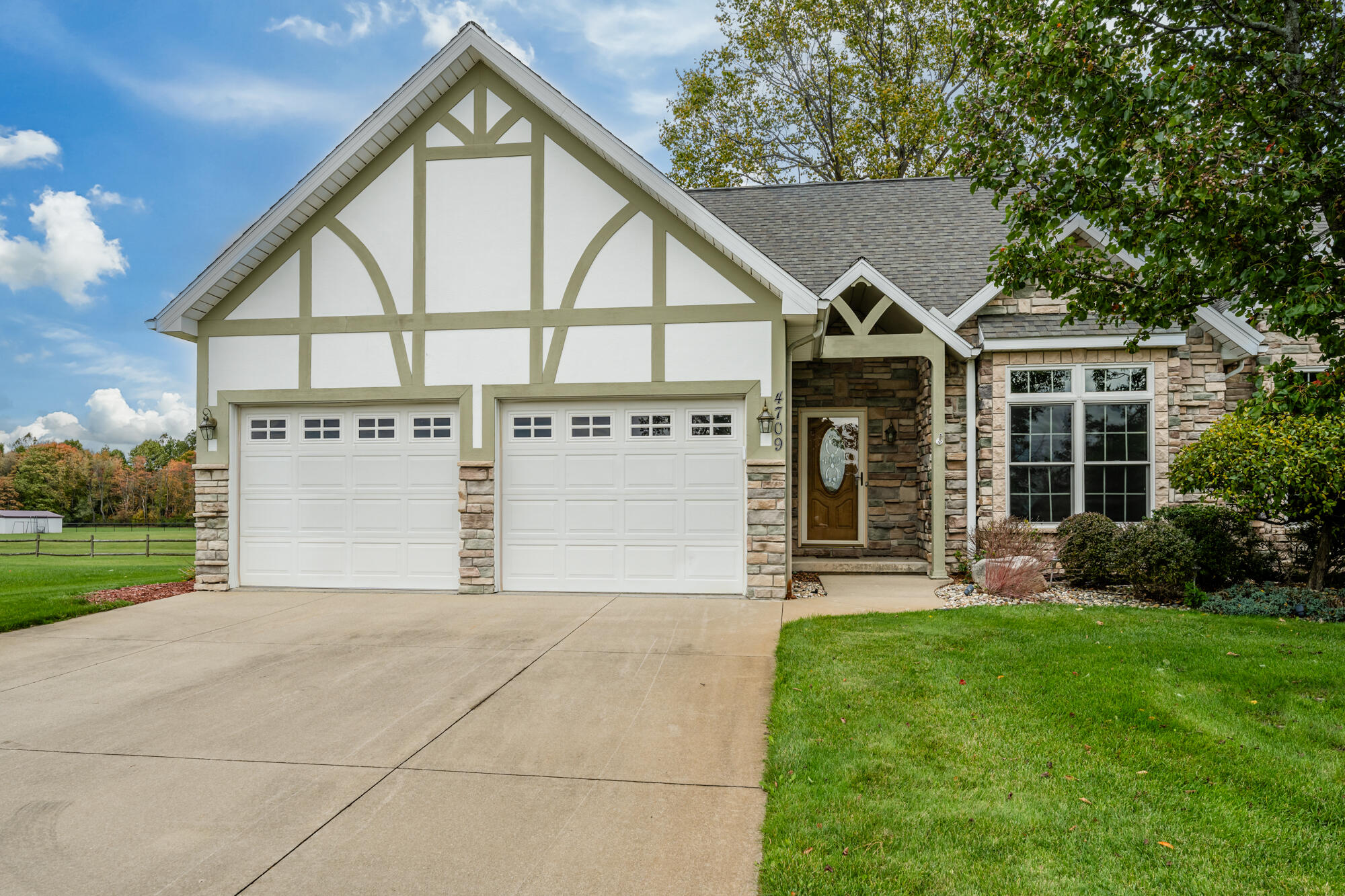 4709 Luther Path Property Photo 1