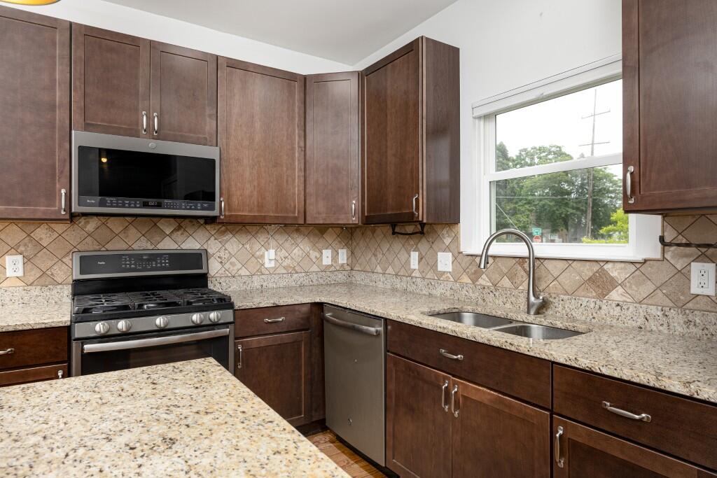 407 W Bennett Street Property Photo 18