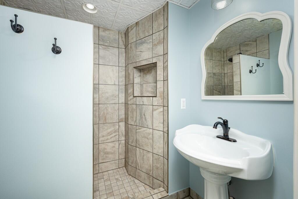 407 W Bennett Street Property Photo 41