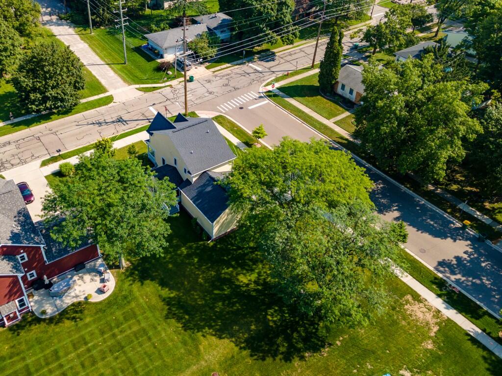 407 W Bennett Street Property Photo 55