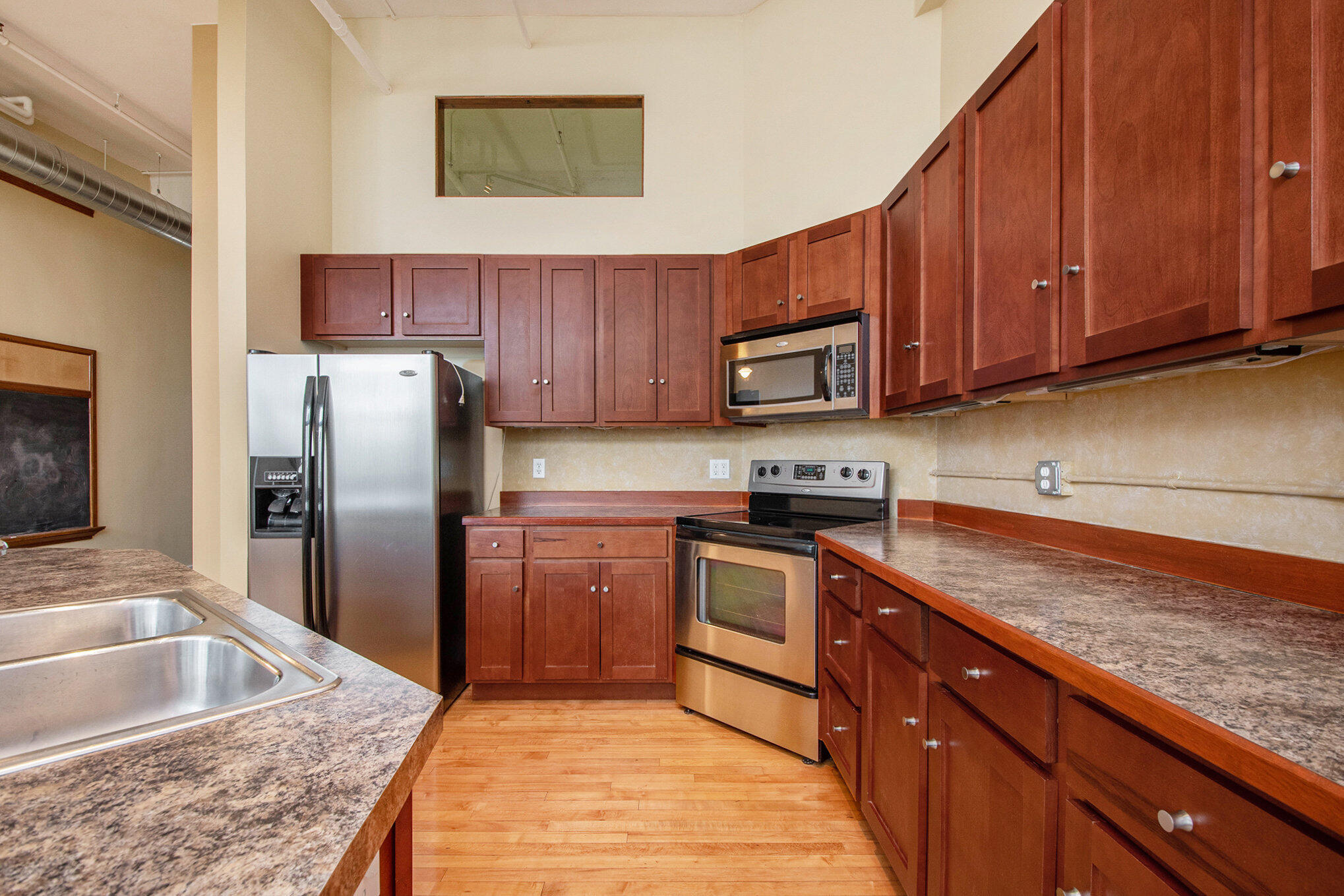 600 Broadway Avenue Nw, 234 Property Photo 9