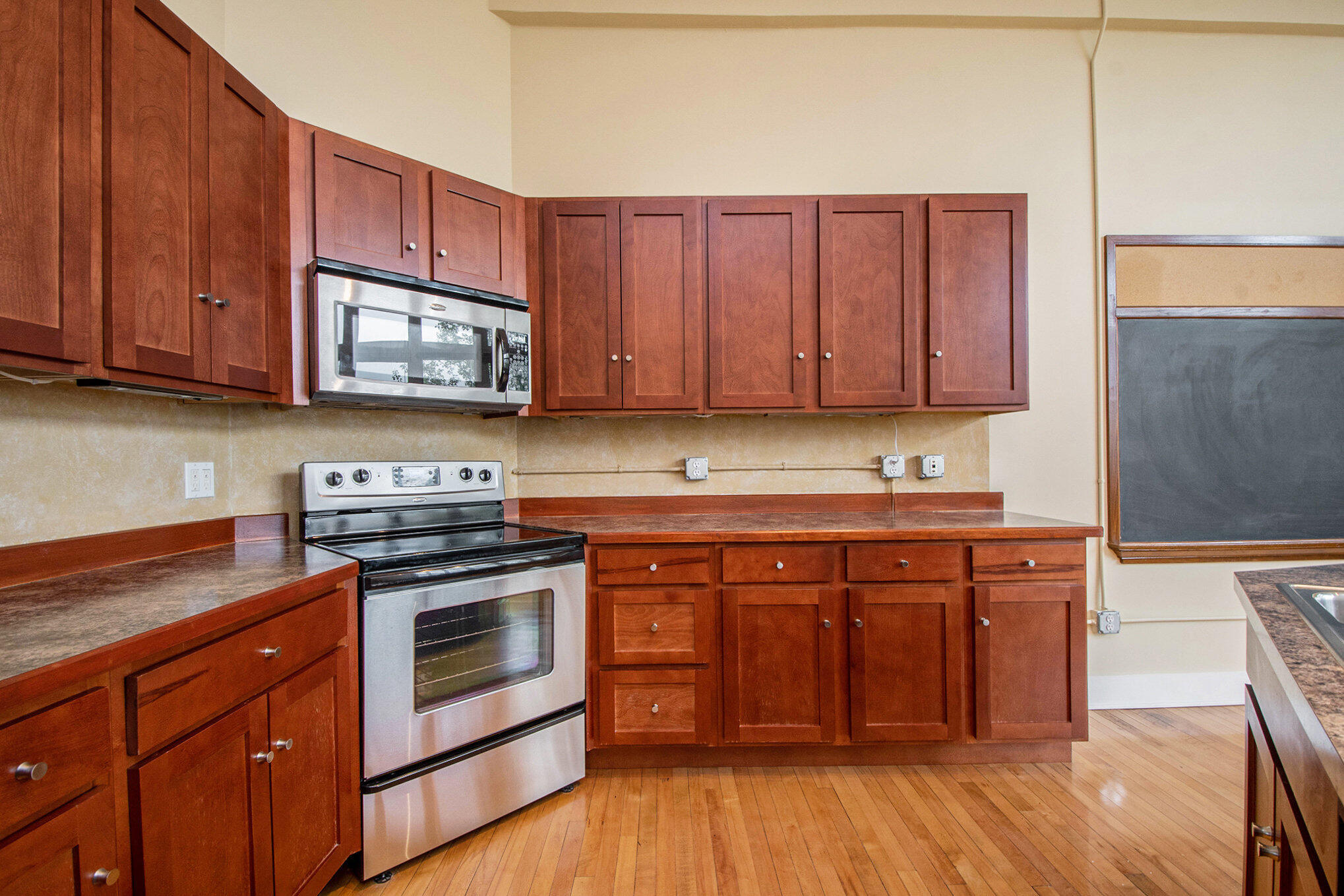 600 Broadway Avenue Nw, 234 Property Photo 10