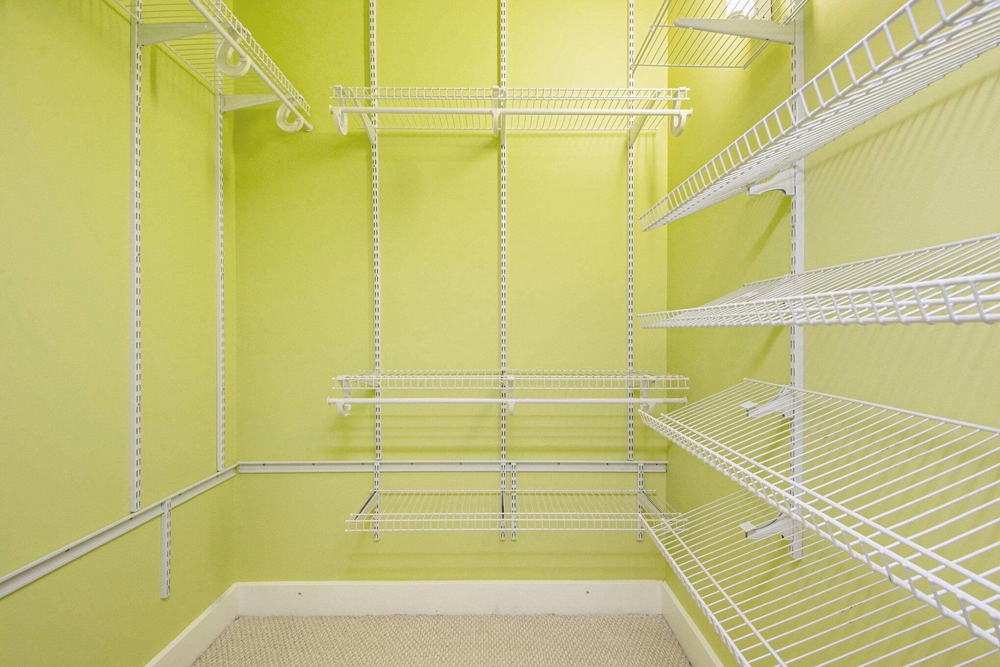 600 Broadway Avenue Nw, 234 Property Photo 14