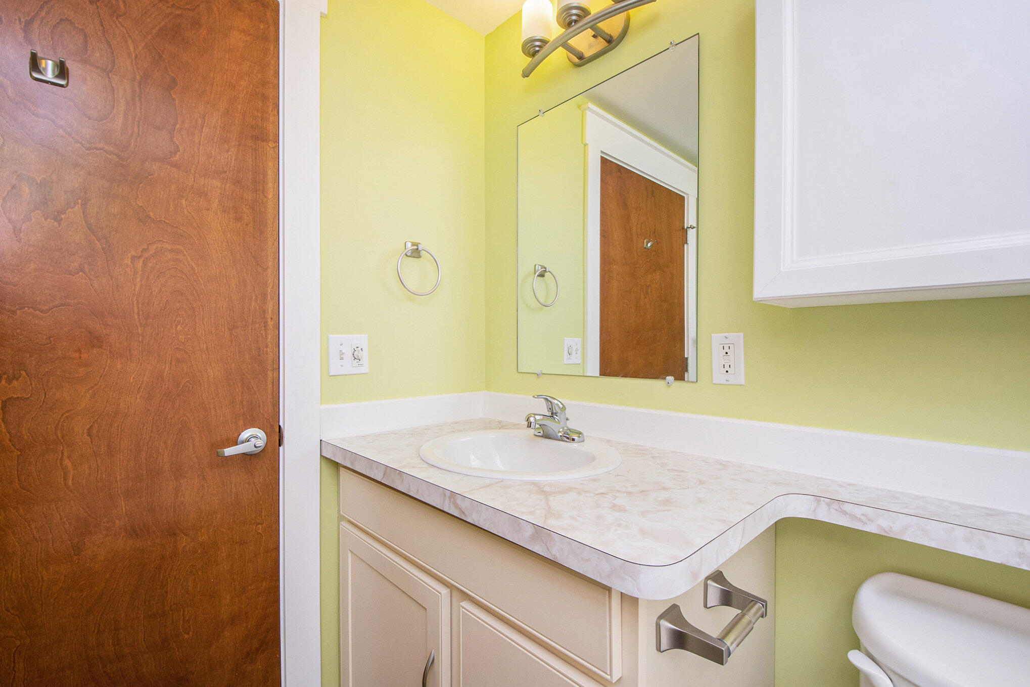 600 Broadway Avenue Nw, 234 Property Photo 16