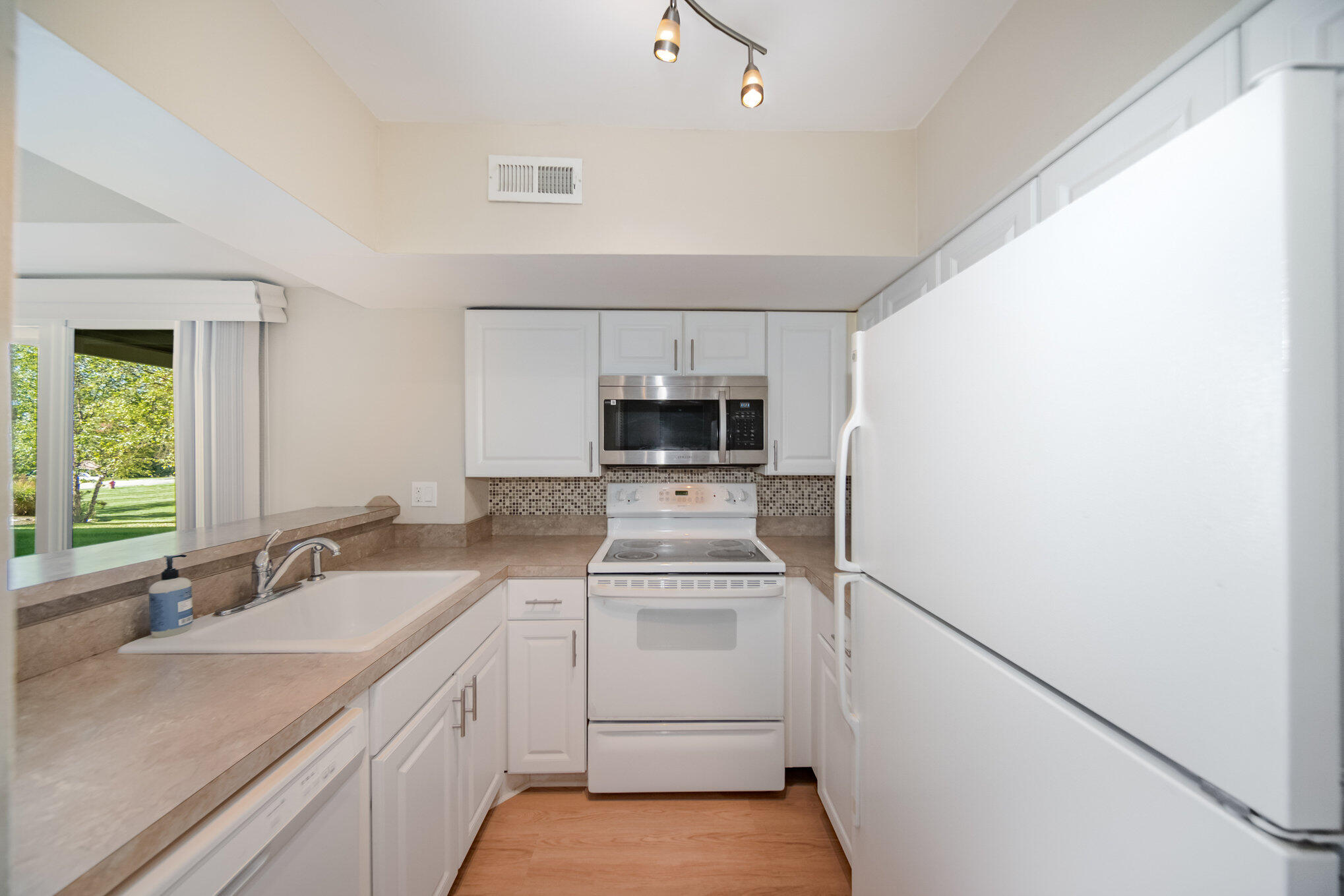 275 Briarcrest Drive 185 Property Photo 6