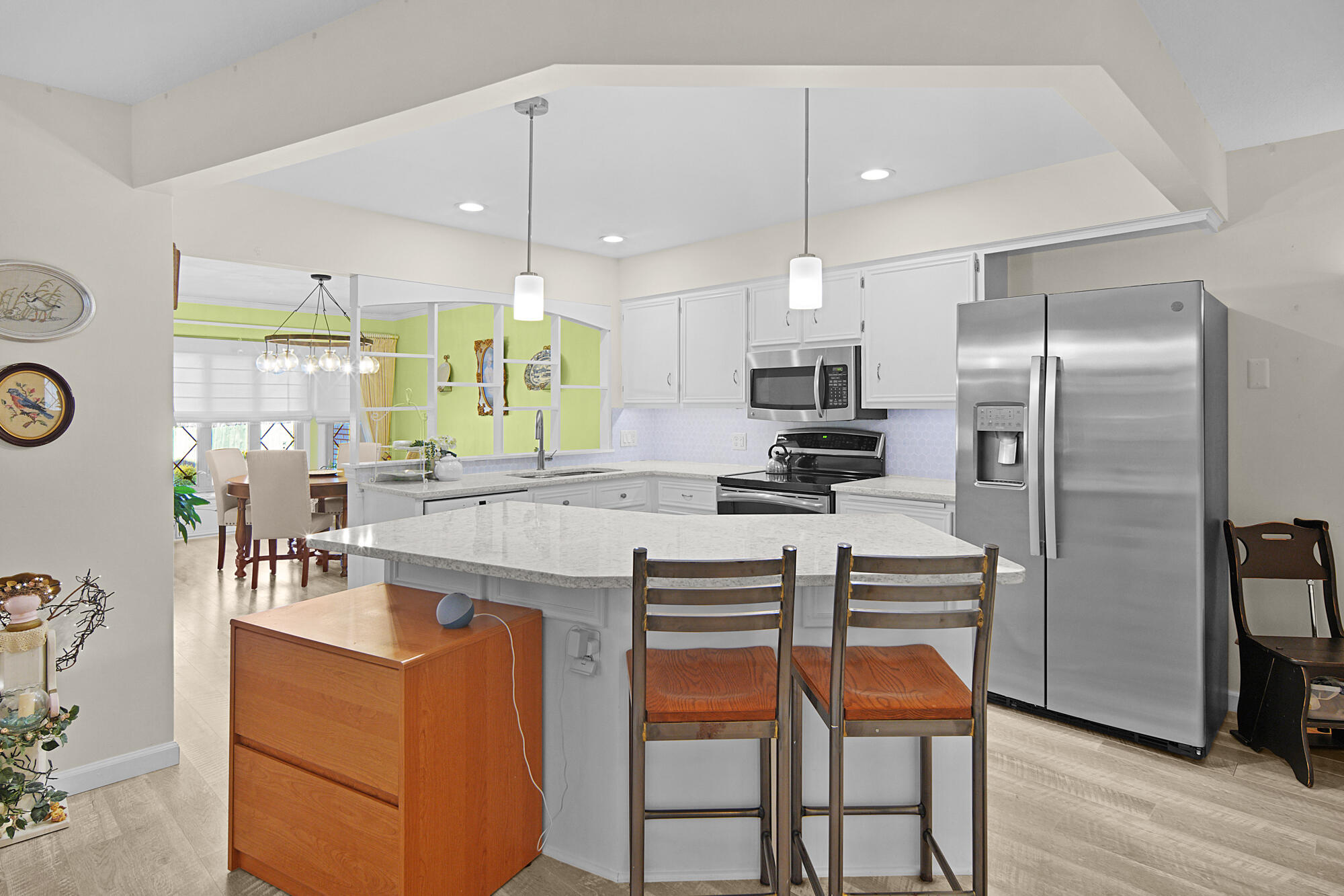 7405 Pine Grove Drive Property Photo 3