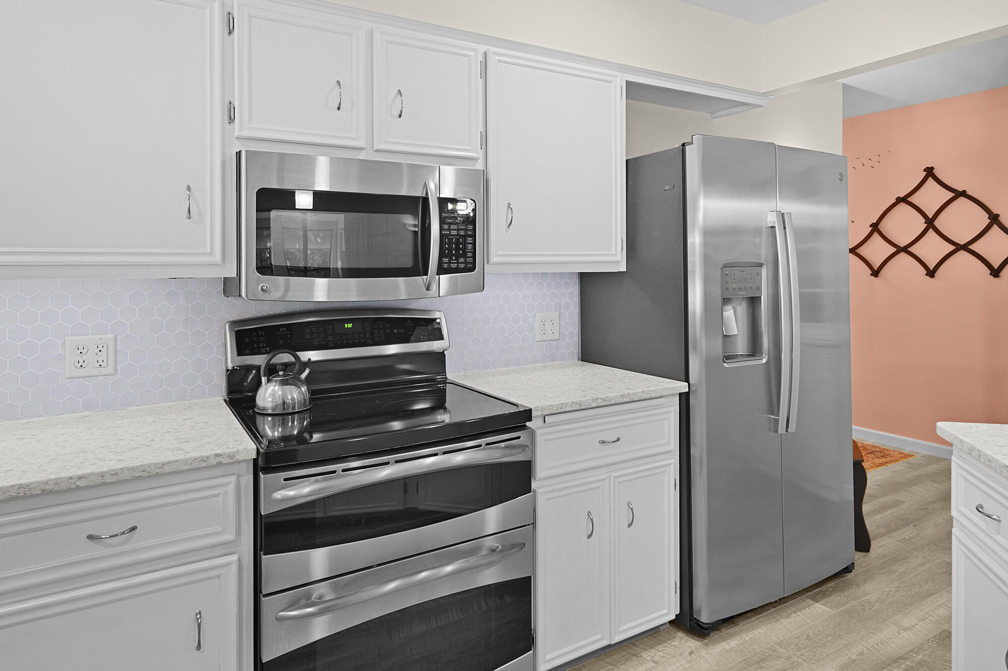 7405 Pine Grove Drive Property Photo 7