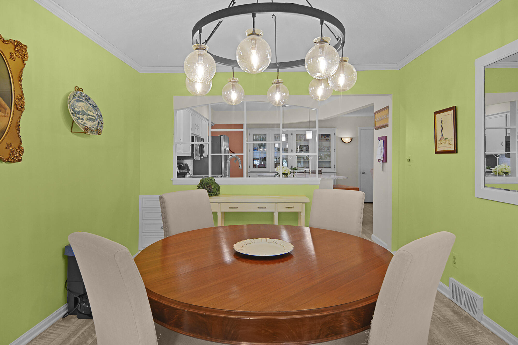 7405 Pine Grove Drive Property Photo 9