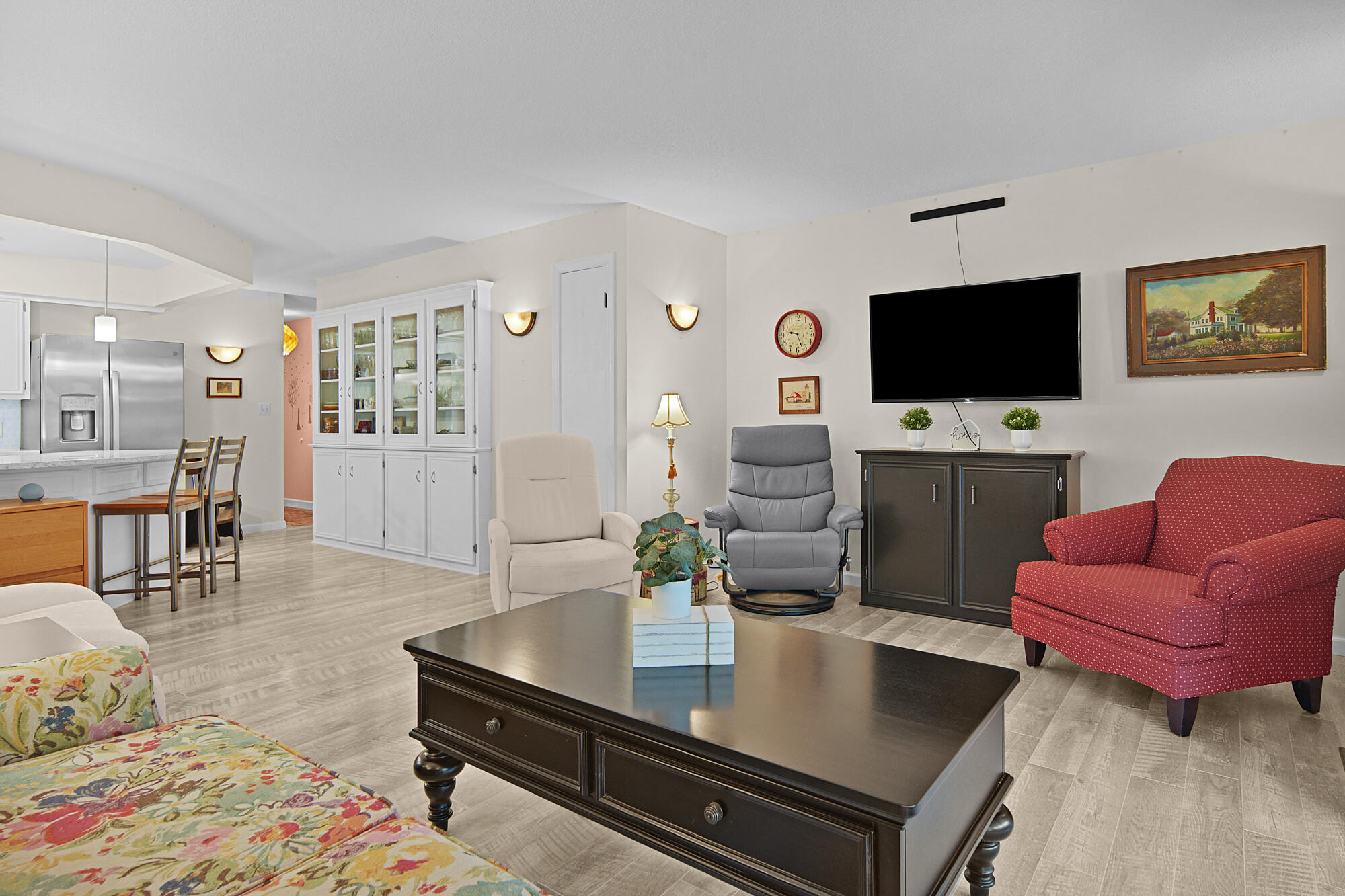 7405 Pine Grove Drive Property Photo 10