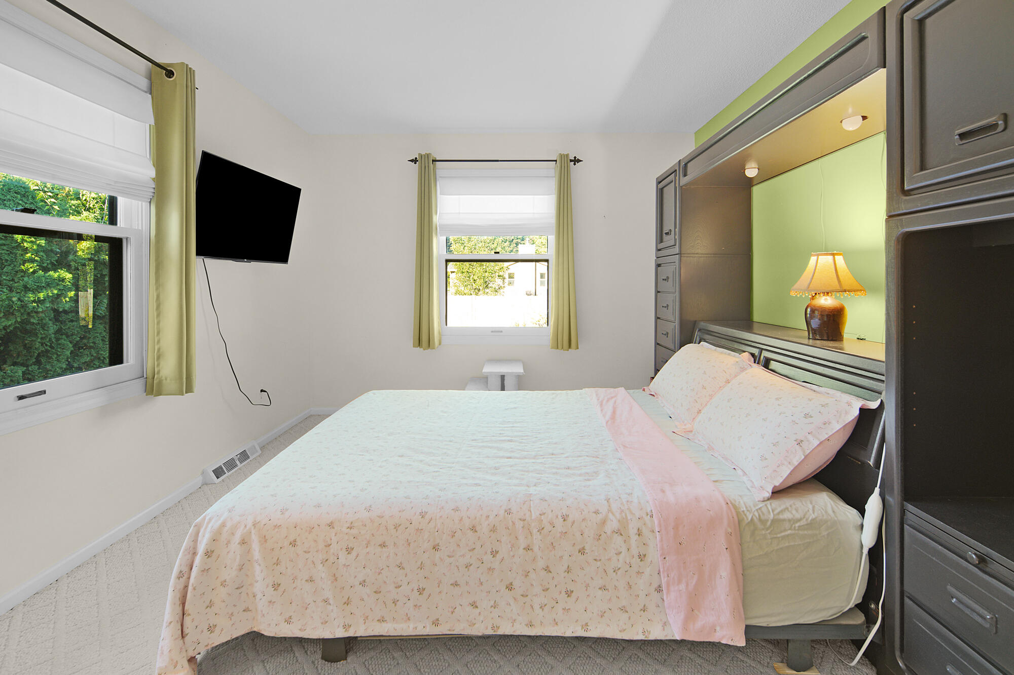 7405 Pine Grove Drive Property Photo 14