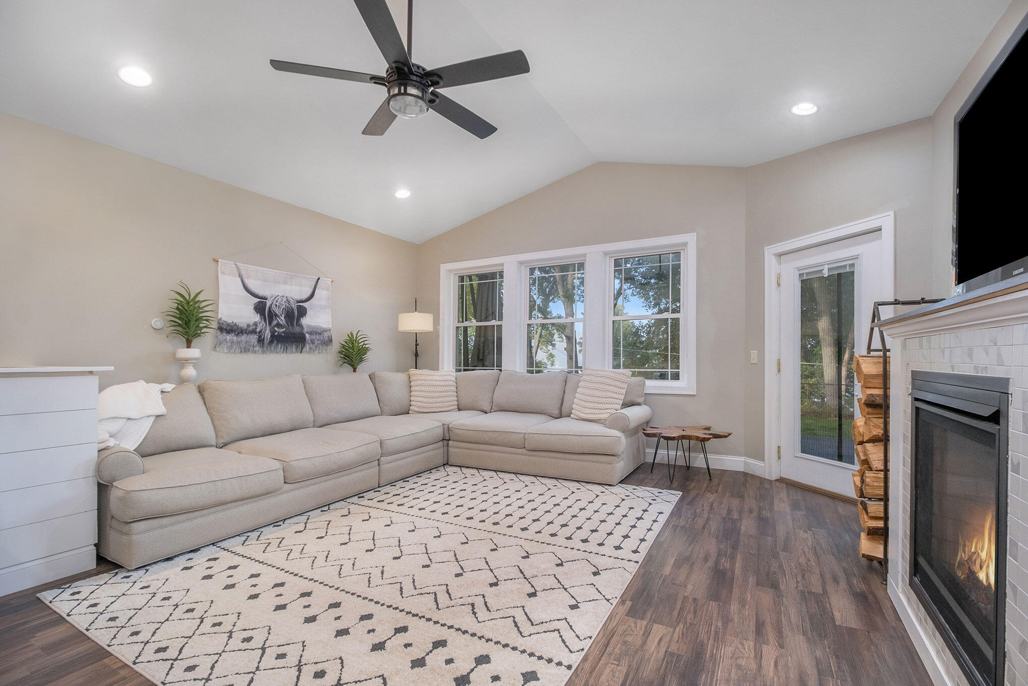 7811 N 39th Street Property Photo 8