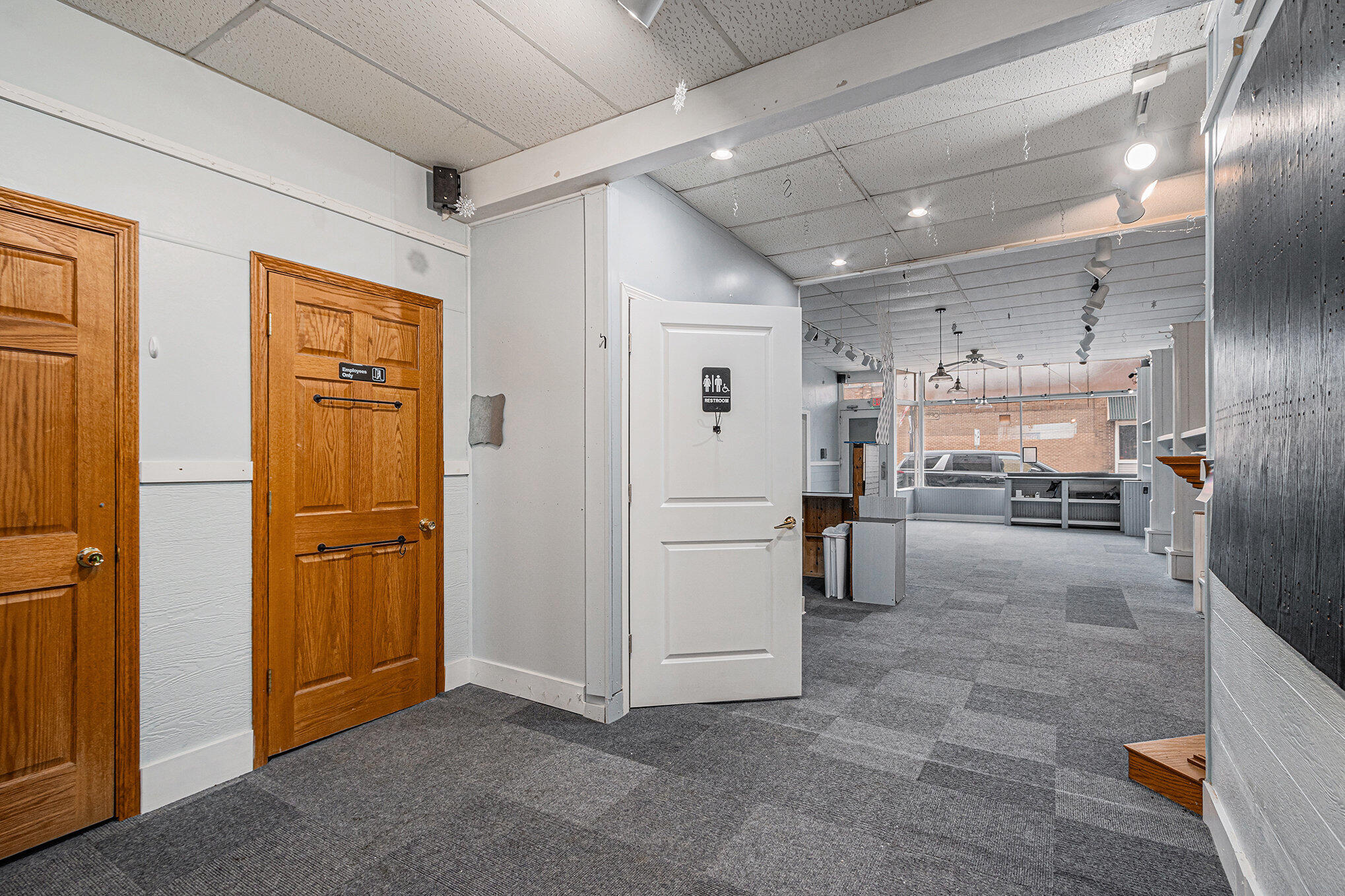 120 E Bridge Street Property Photo 13