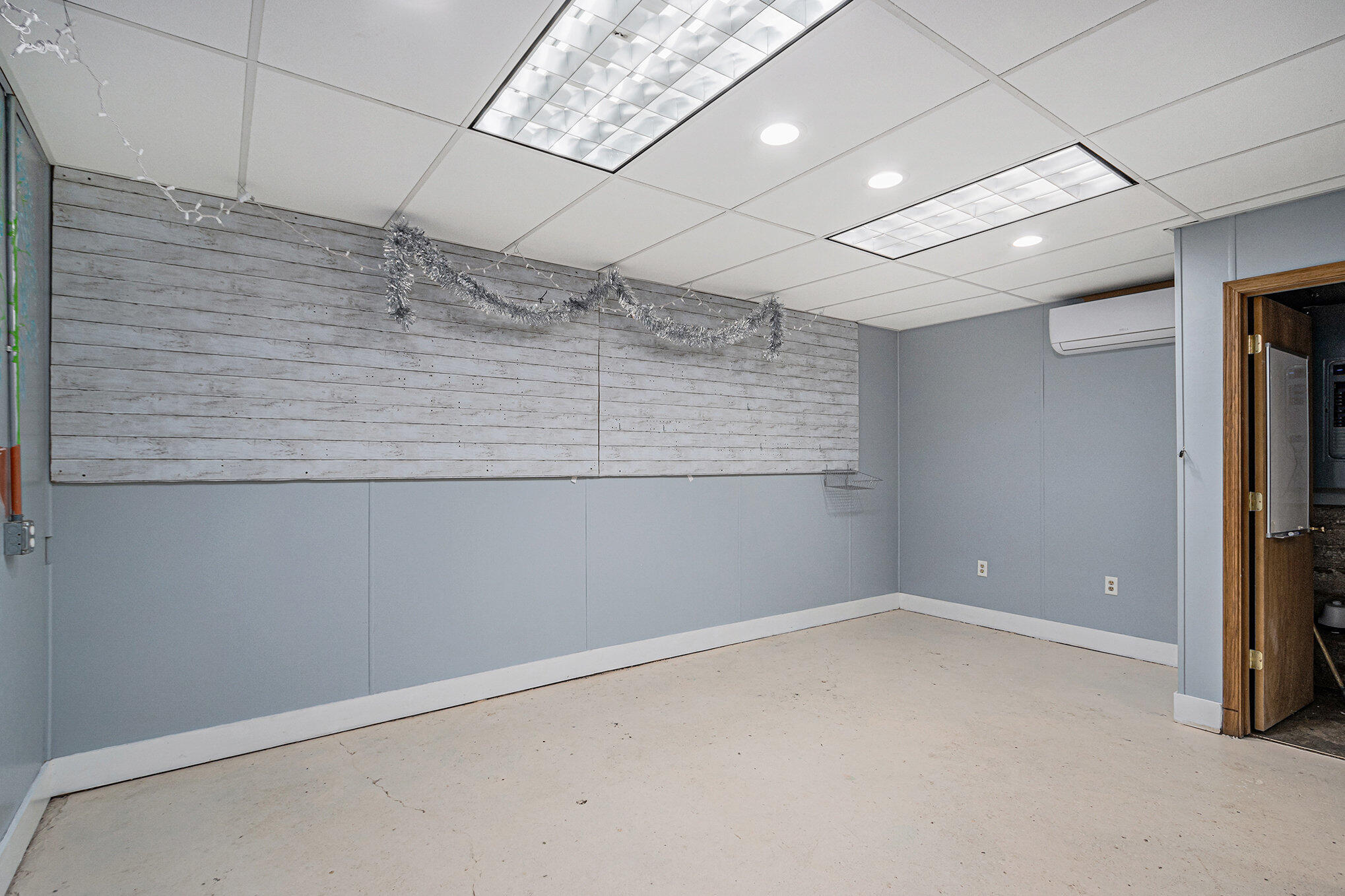 120 E Bridge Street Property Photo 15