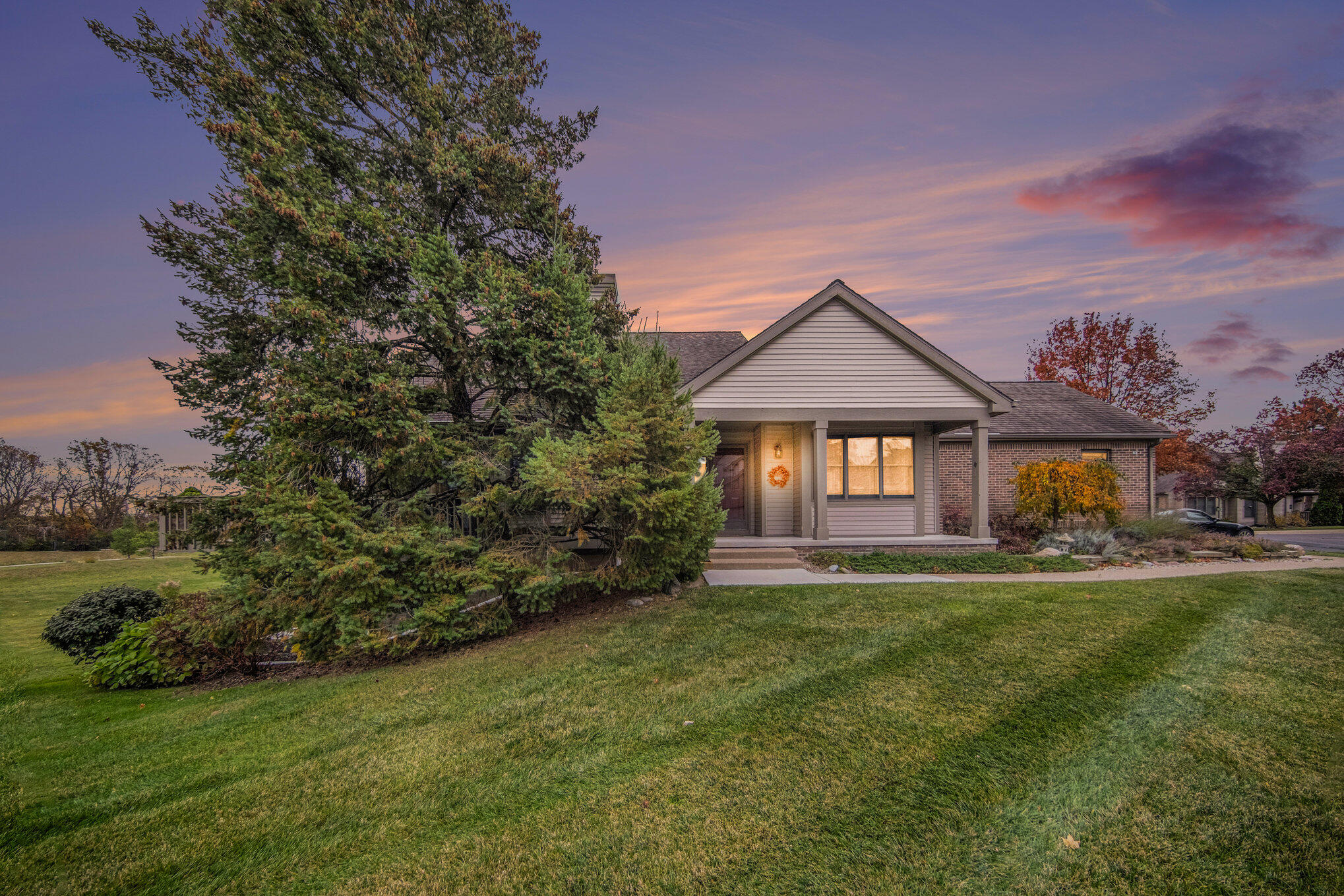 526 Galen Circle Property Photo 2