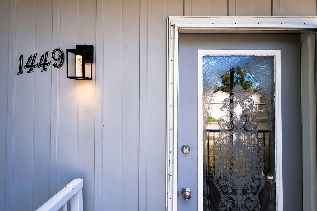 1449 Leonard Avenue Property Photo 2