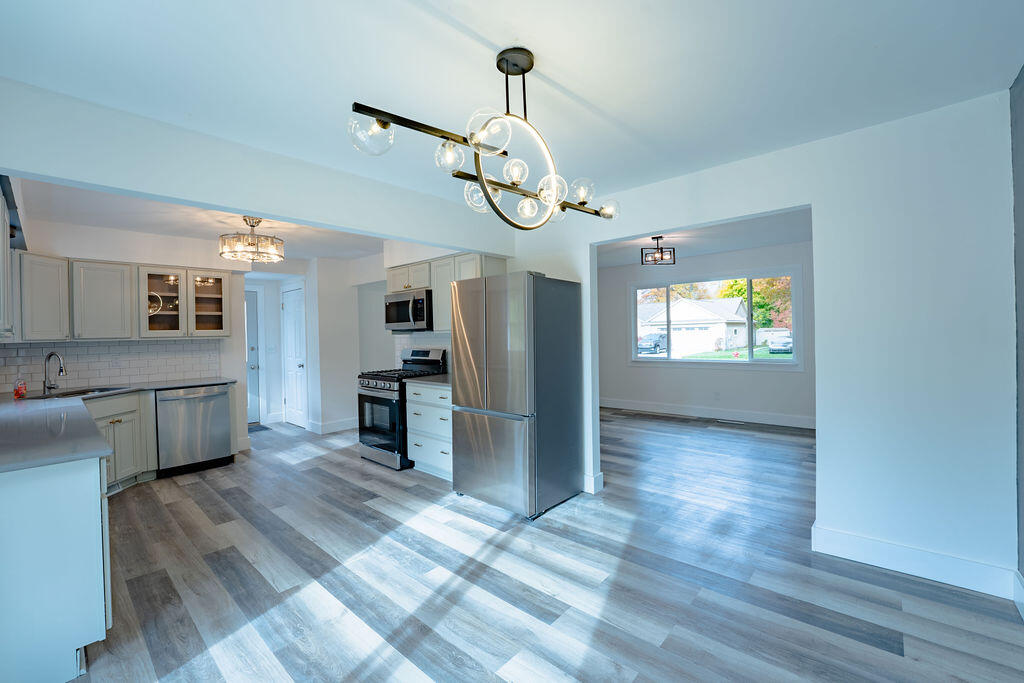 1449 Leonard Avenue Property Photo 8