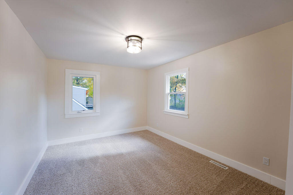 1449 Leonard Avenue Property Photo 15