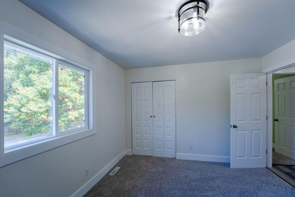 1449 Leonard Avenue Property Photo 21