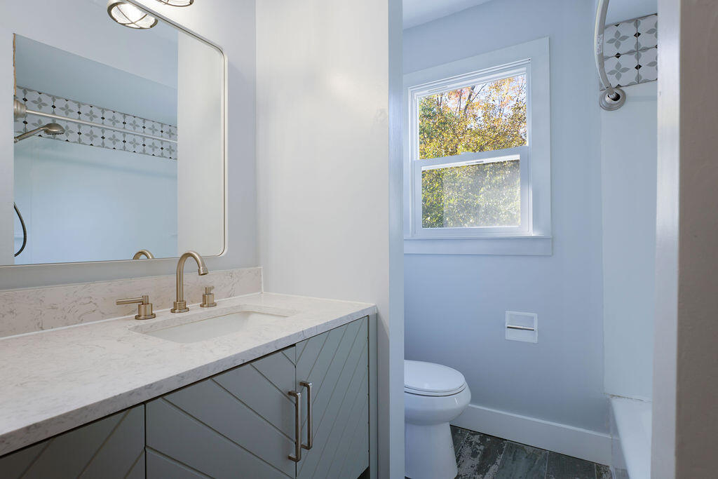 1449 Leonard Avenue Property Photo 23