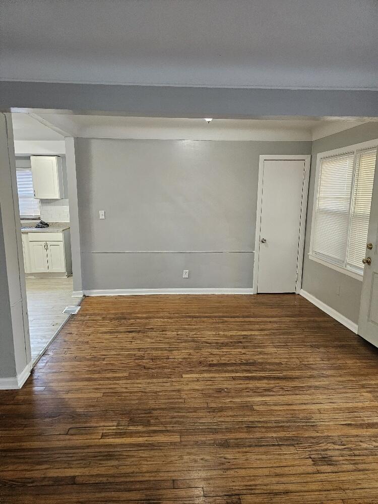 12012 Ashton Property Photo 3