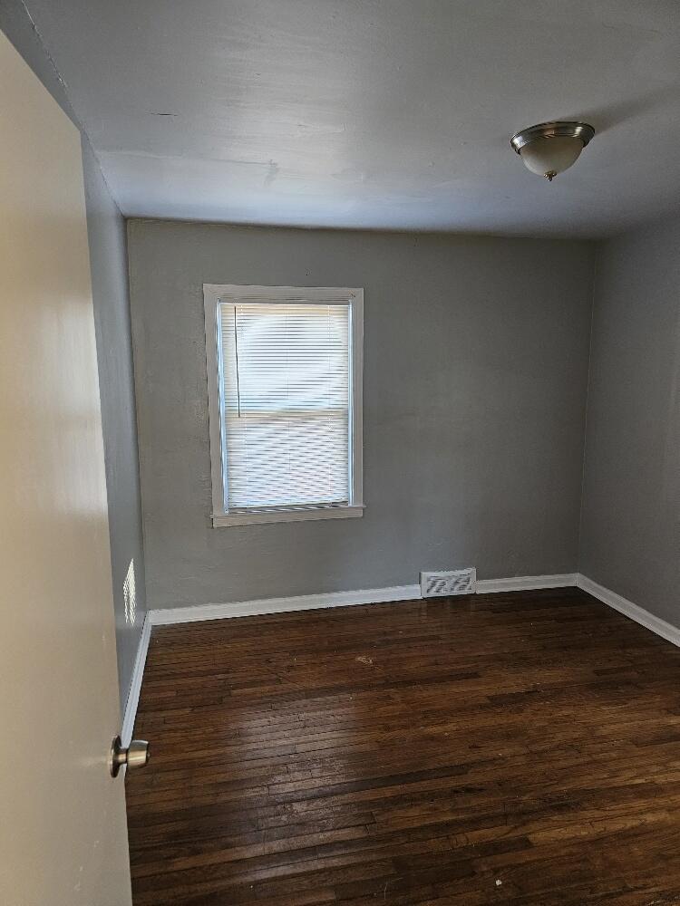 12012 Ashton Property Photo 6