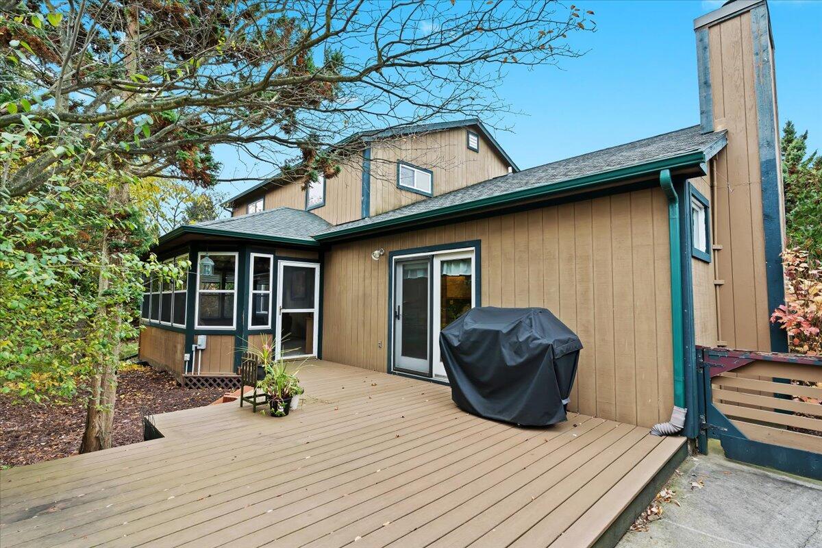 2794 Waling Woods Drive Property Photo 4