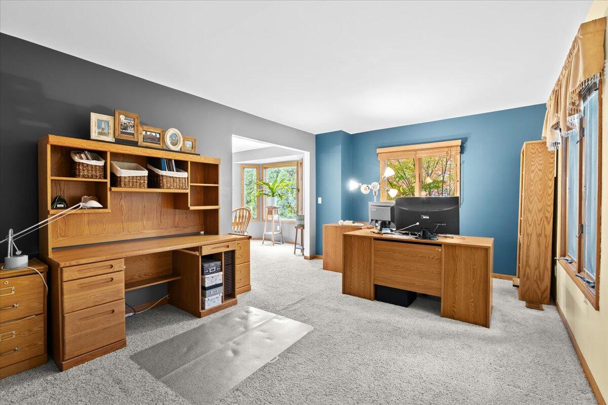 2794 Waling Woods Drive Property Photo 5