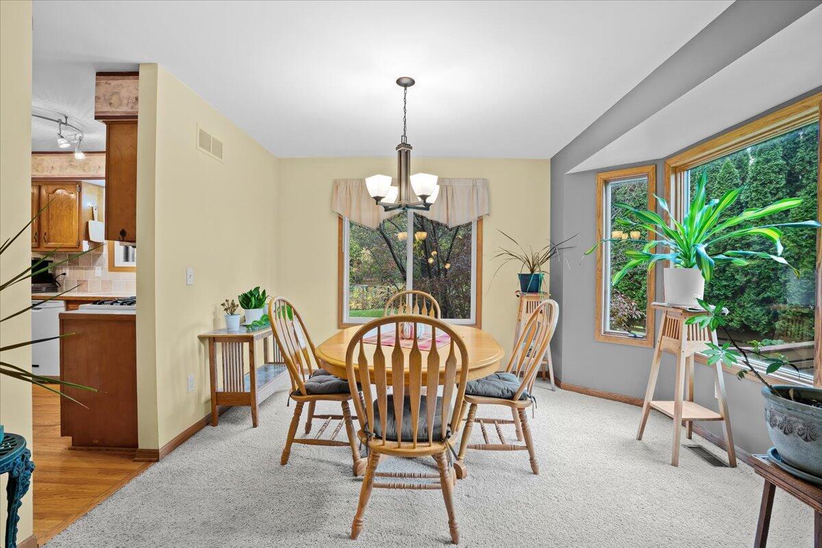 2794 Waling Woods Drive Property Photo 8