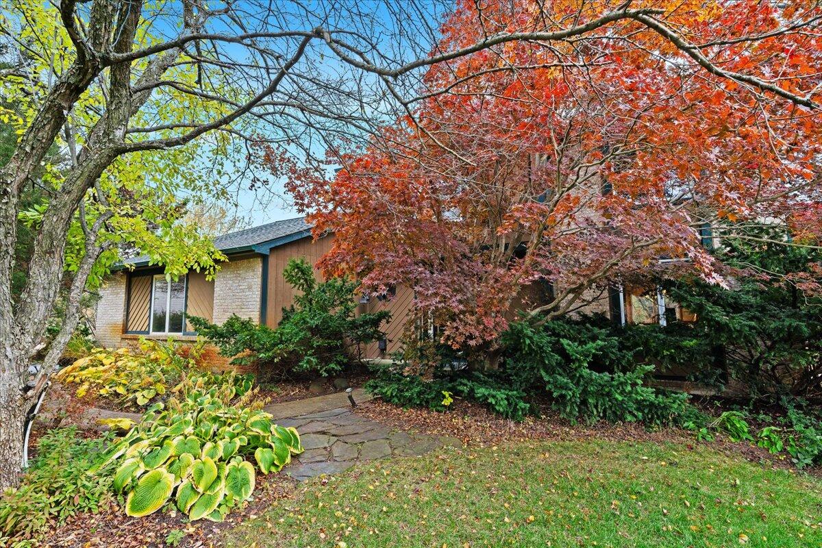 2794 Waling Woods Drive Property Photo 35